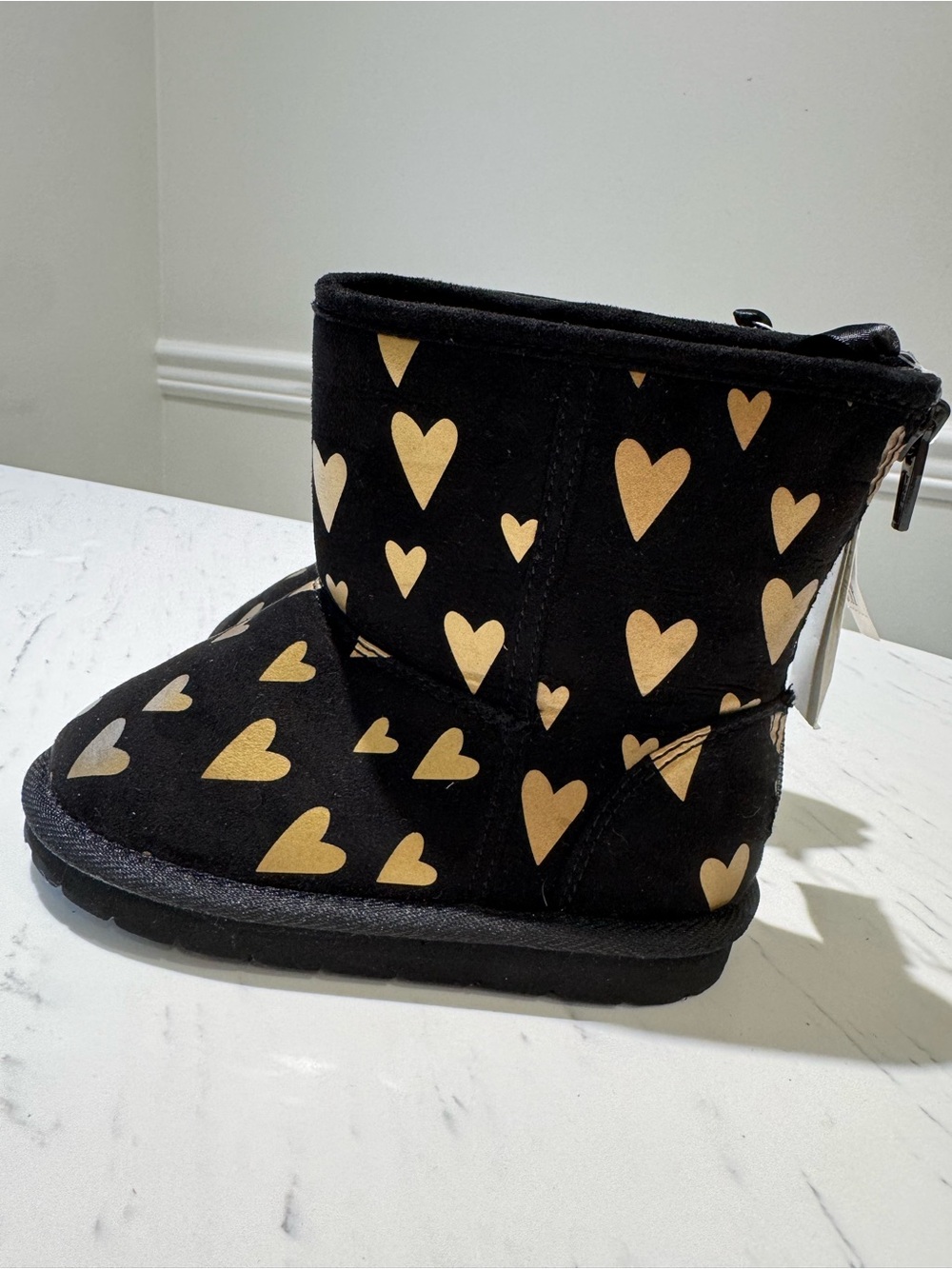GAP Black Boots with Gold Heart Print NWT Girls 10
